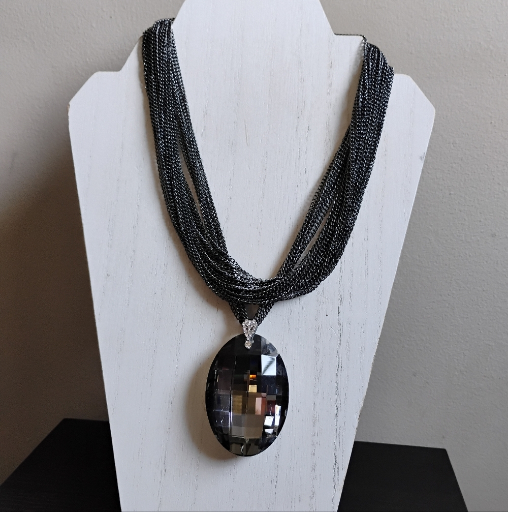 Beautiful Gunmetal Chain Large Faceted Glass Oval Statement Necklace